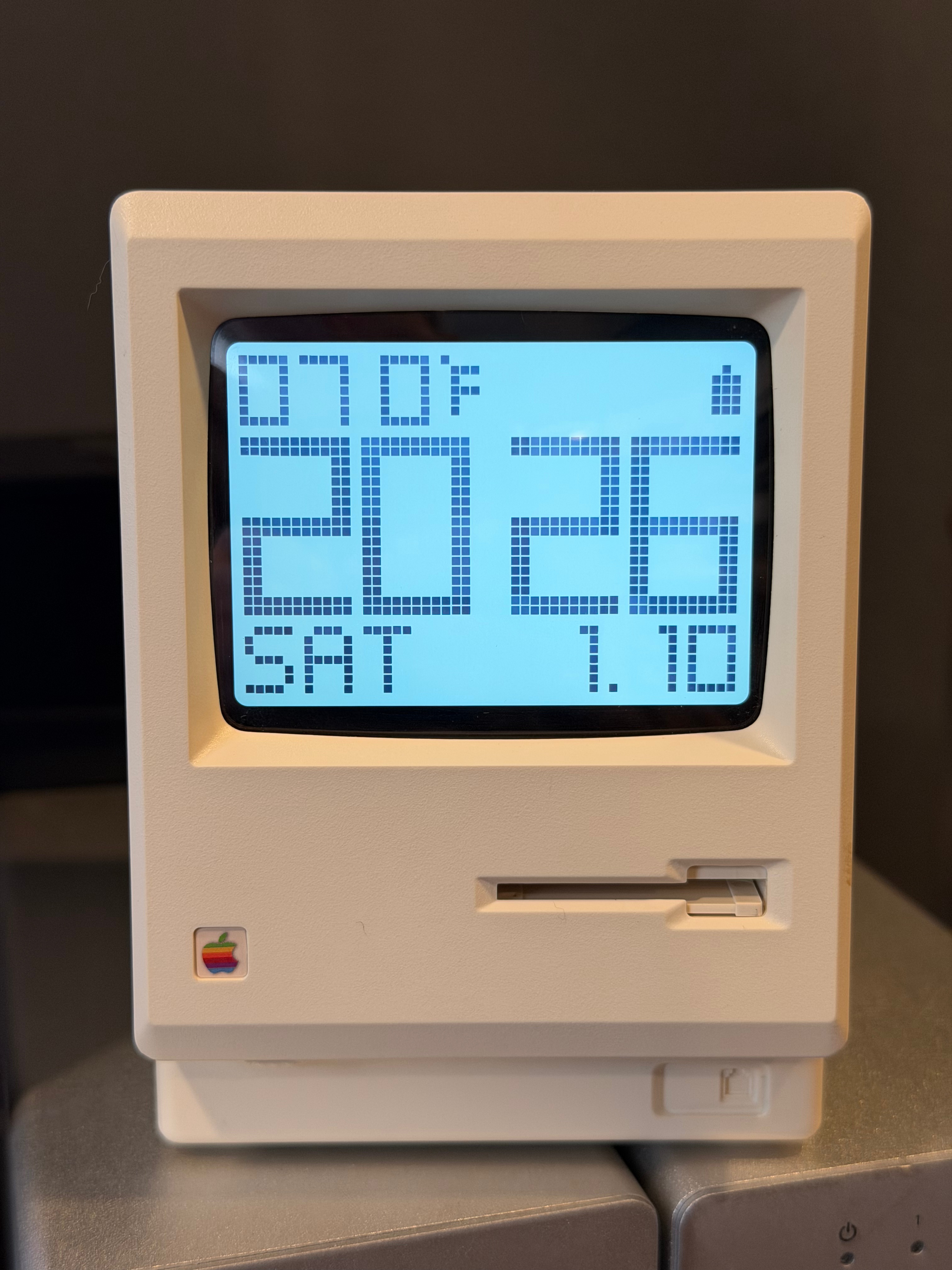 ひ*ざ様 【魔改造】Apple Macintosh Color Classic sddefault.jpg